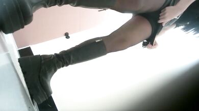 大学女厕全景偷拍8位漂亮学妹的极品美鲍鱼